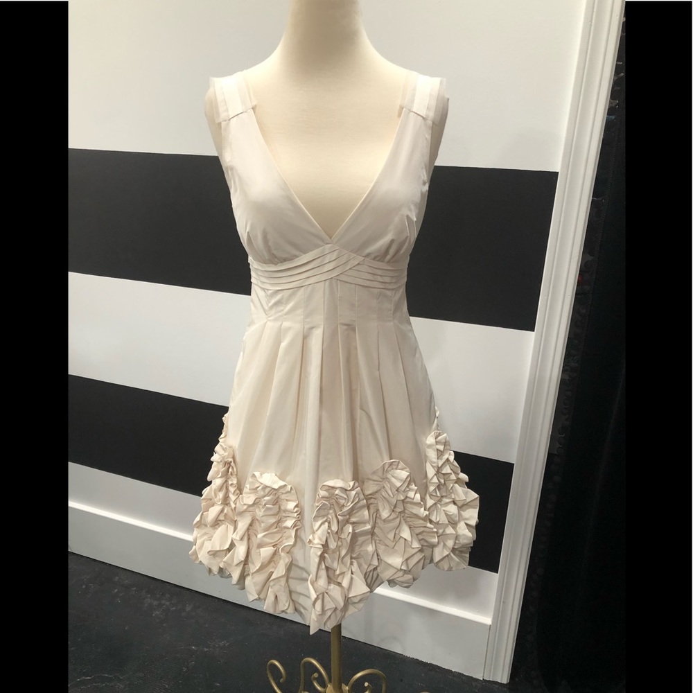 NWT BCBG Maxazria Cream Vneck Cocktail Dress